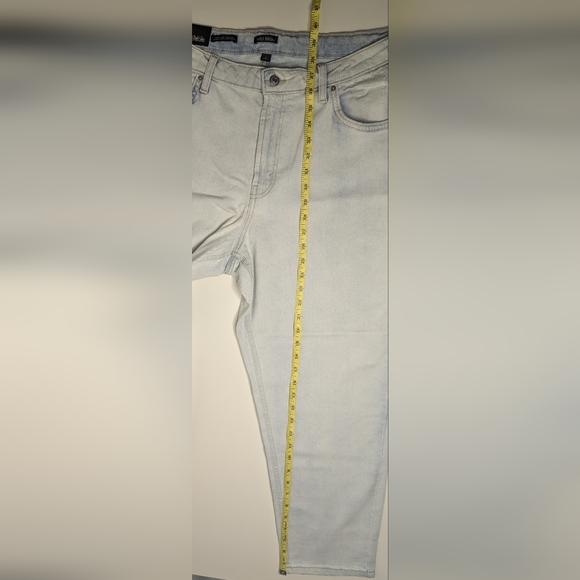 SEE DETAILS NWT - Wild Fable Size 16 Super High-Rise Tapered Jean Ultra Light - Picture 12 of 14